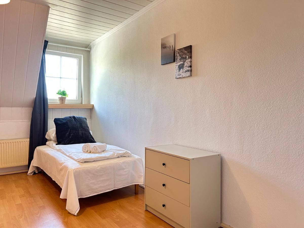 Four Bedroom Apartment In Hamburg, Kanzlerhof 3 Exterior foto